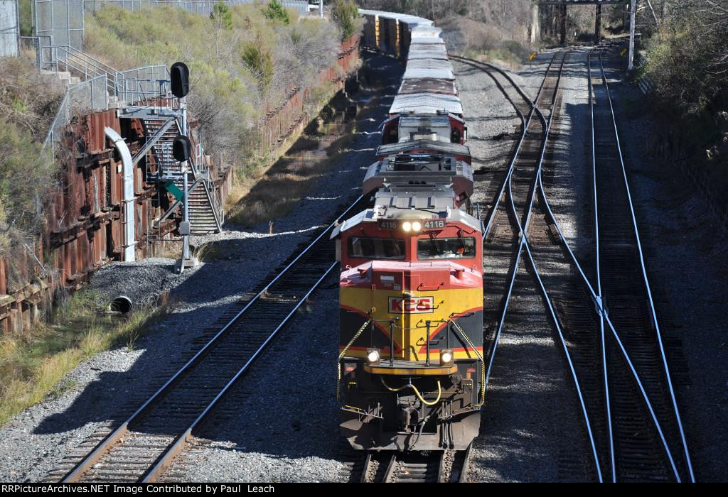 Manifest cruises west through the junction